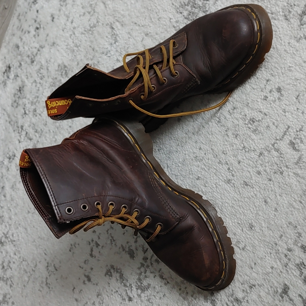 Dr. Martens Air Cushioned Soles sz 8.5